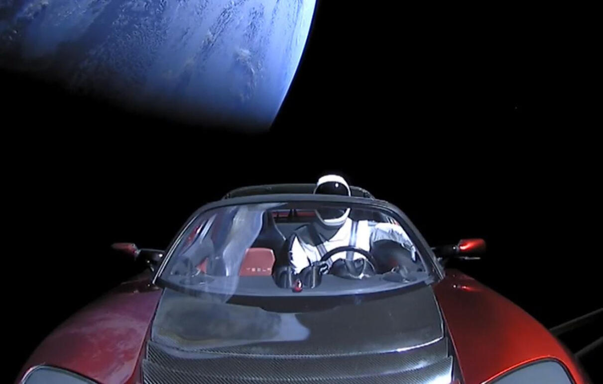 Crash https://www.nationalgeographic.fr/espace/la-tesla-envoyee-dans-lespace-pourrait-secraser-sur-terre